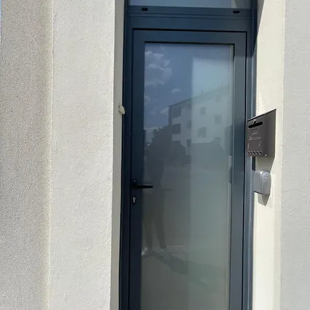 Au Coin De Yourhosthelper * Reims